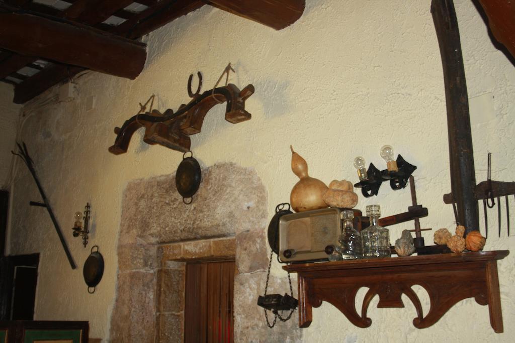 Hostal Restaurante La Diligencia Кунит Екстериор снимка