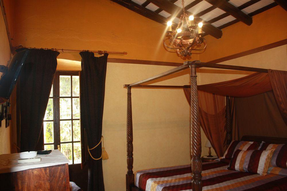 Hostal Restaurante La Diligencia Кунит Екстериор снимка