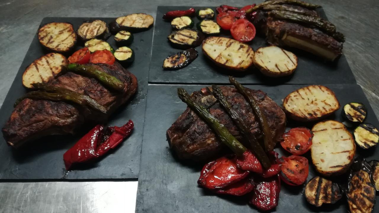 Hostal Restaurante La Diligencia Кунит Екстериор снимка