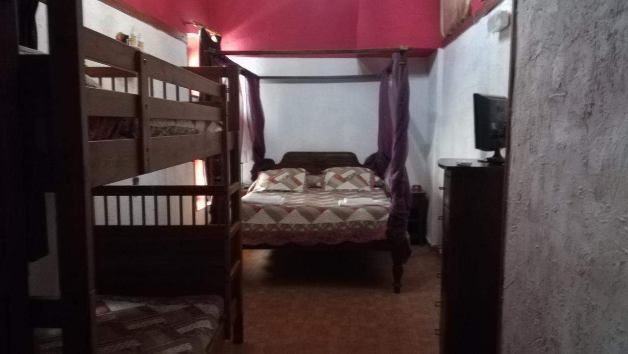 Hostal Restaurante La Diligencia Кунит Екстериор снимка