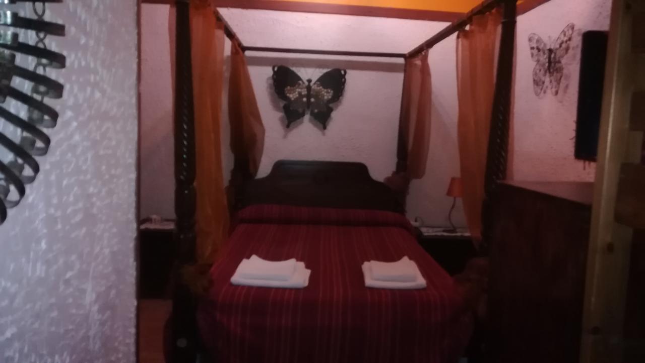 Hostal Restaurante La Diligencia Кунит Екстериор снимка
