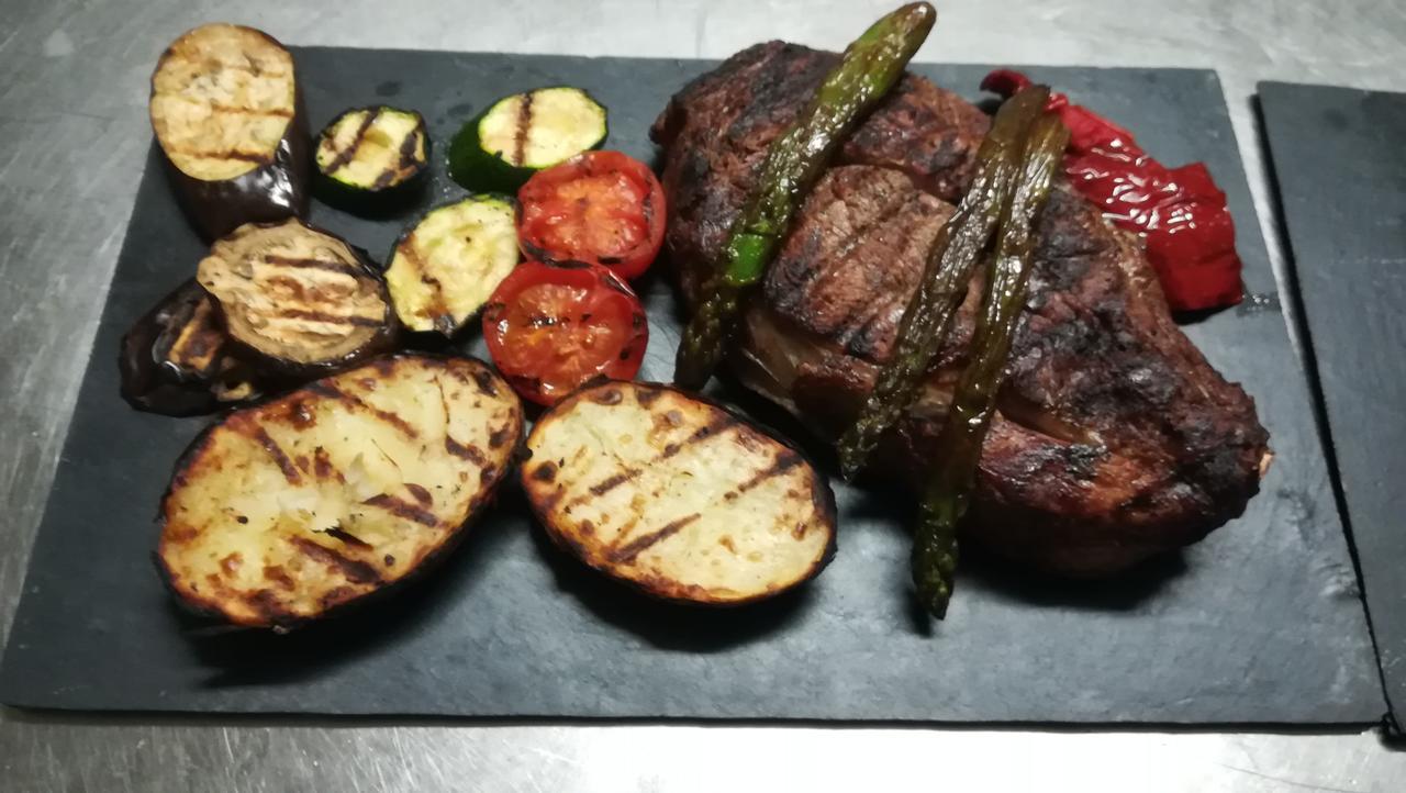 Hostal Restaurante La Diligencia Кунит Екстериор снимка